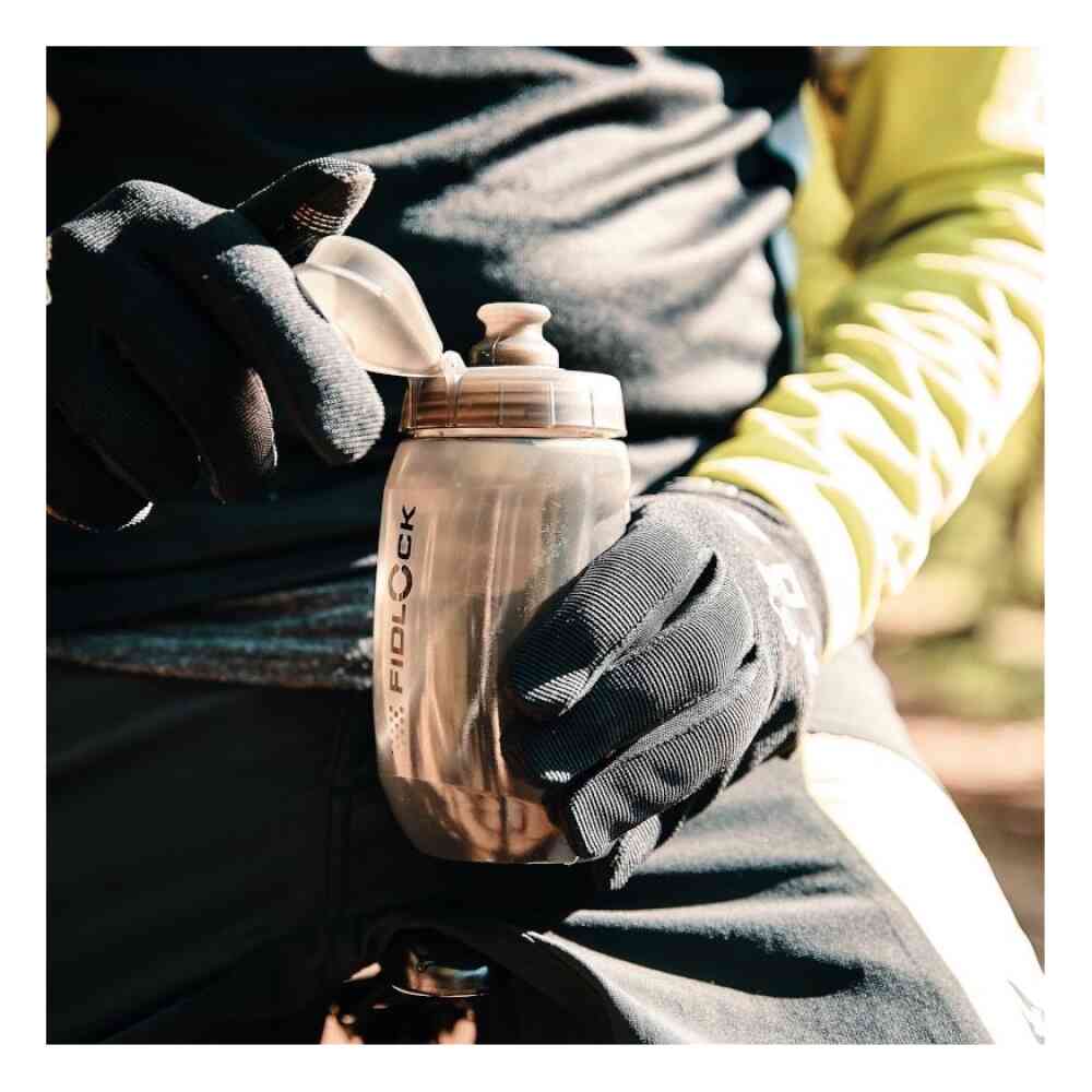 Fidlock Twist Bottle 450 + Bike Base - Drikkeflaske med magnetisk holder - Transparent grå - Bilde 4