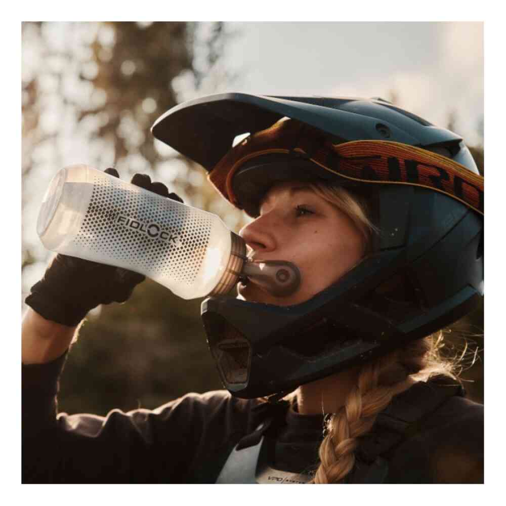 Fidlock Twist Bottle 750 Compact + Bike Base - Drikkeflaske med magnetisk holder - Svart - Bilde 4